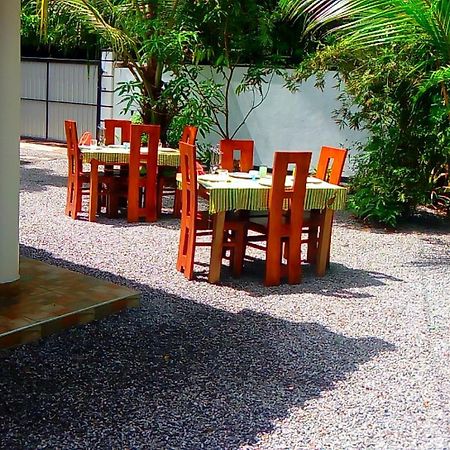 The Bambos Villa Hikkaduwa Dış mekan fotoğraf